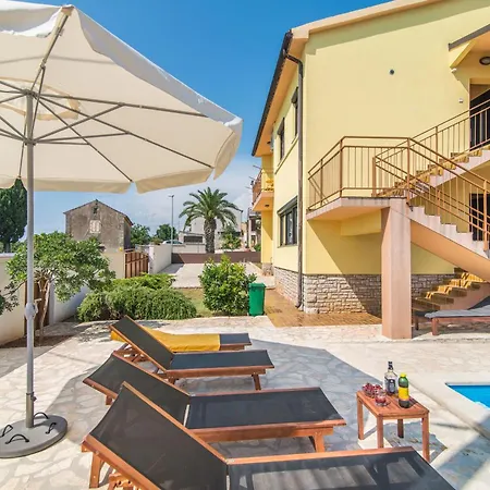 Ferienvilla Mit Pool In Holiday home